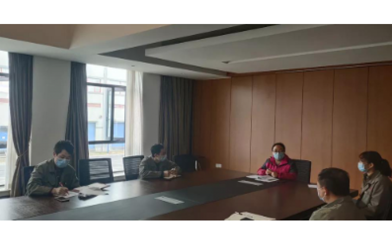 黨旗下，他們用奉獻(xiàn)編織阻擊疫情防護(hù)網(wǎng)